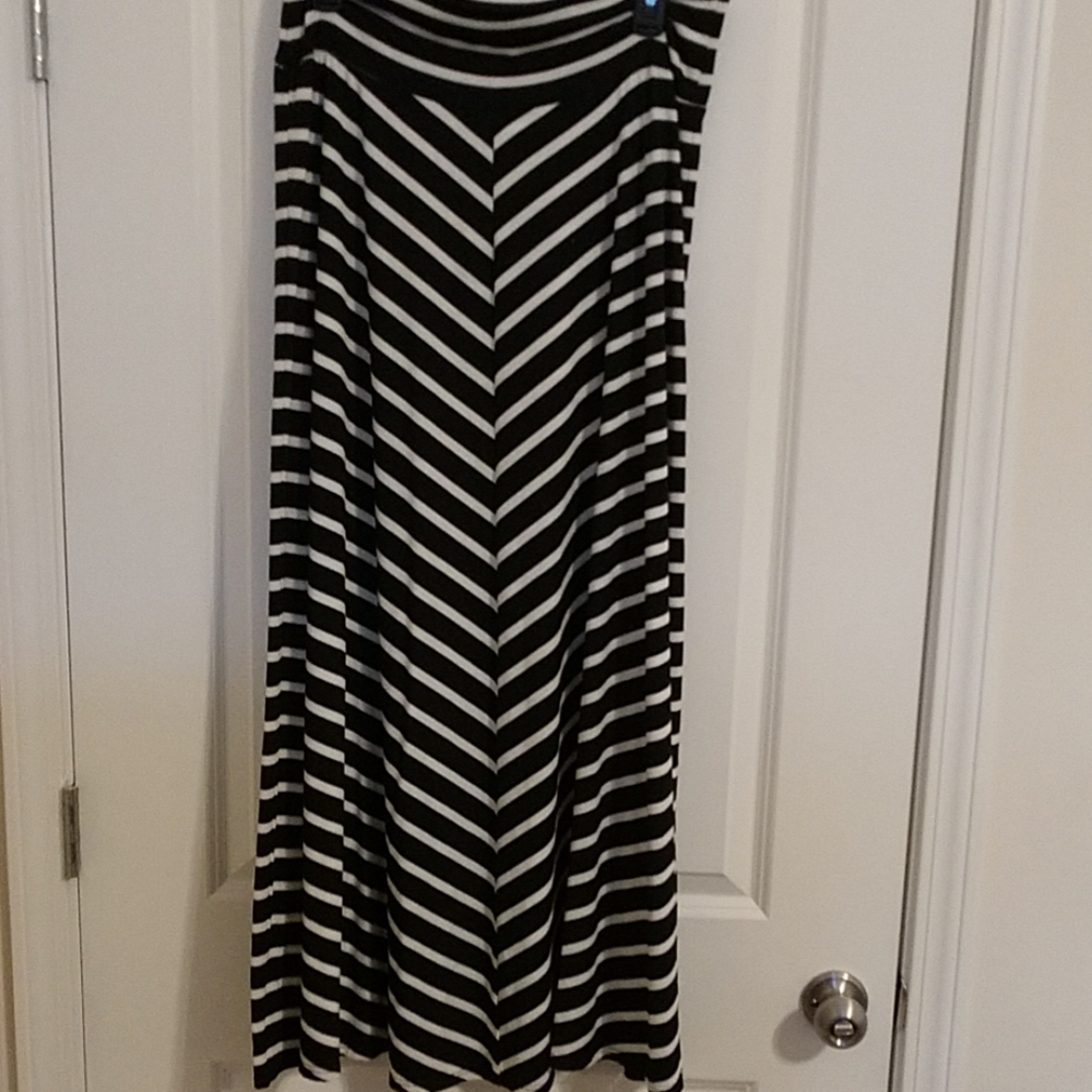 AB STUDIO maxi skirt Size XL EUC